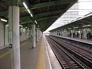 月台（2015年3月）此圖片需要更新。 (2020年6月28日)請更新本文以反映近況和新增内容。完成修改後請移除本模板。