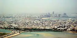 穆哈拉格天際線，後方為巴林首都麥納瑪