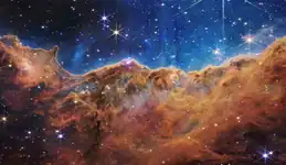 船底座星雲的宇宙懸崖