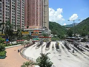 從牛頭角道望向牛頭角巴士總站（2008年8月）