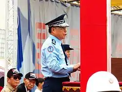 著空軍甲式軍便服的將官（嚴明二級上將）