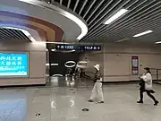 站厅与往保税区站站台的连通道 (2023年4月)
